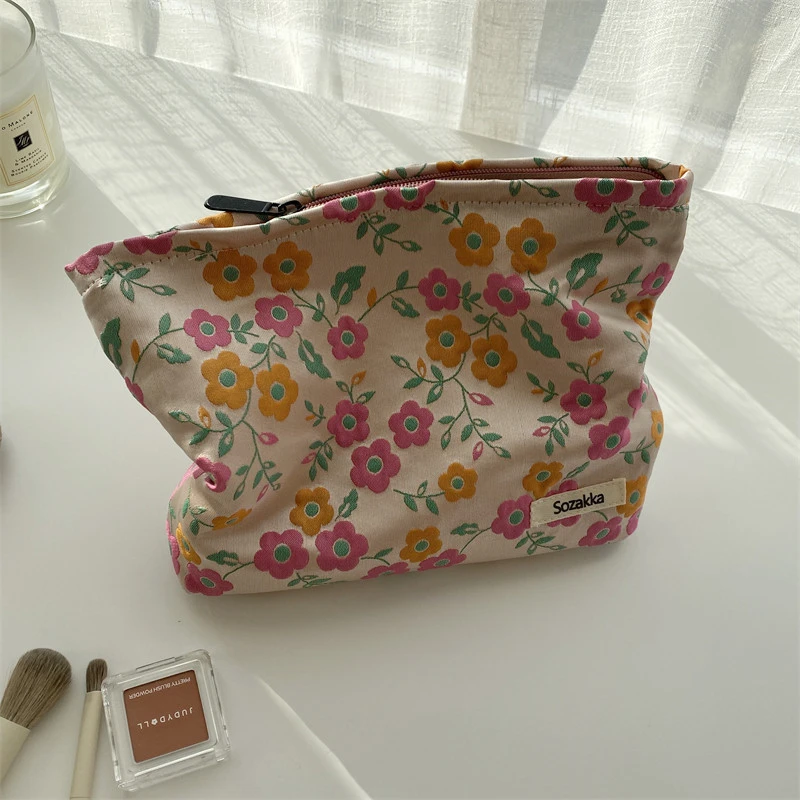 Flower Makeup Bag Portable Makeup Bag Travel Makeup Bag Decorative Makeup Bag for Women