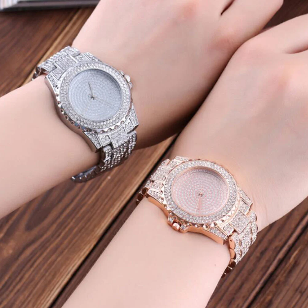 1PC Steel Band Watches Stylish Quartz Wristwatch Rhinestone Diamante Watch Delicate Quartz Wrist Watch for Women Lady Wearing Rose Gold
