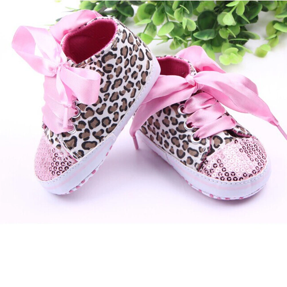 Pair of Baby Girls Leopard Pattern Decor Prewalkers Shoes (Pink)