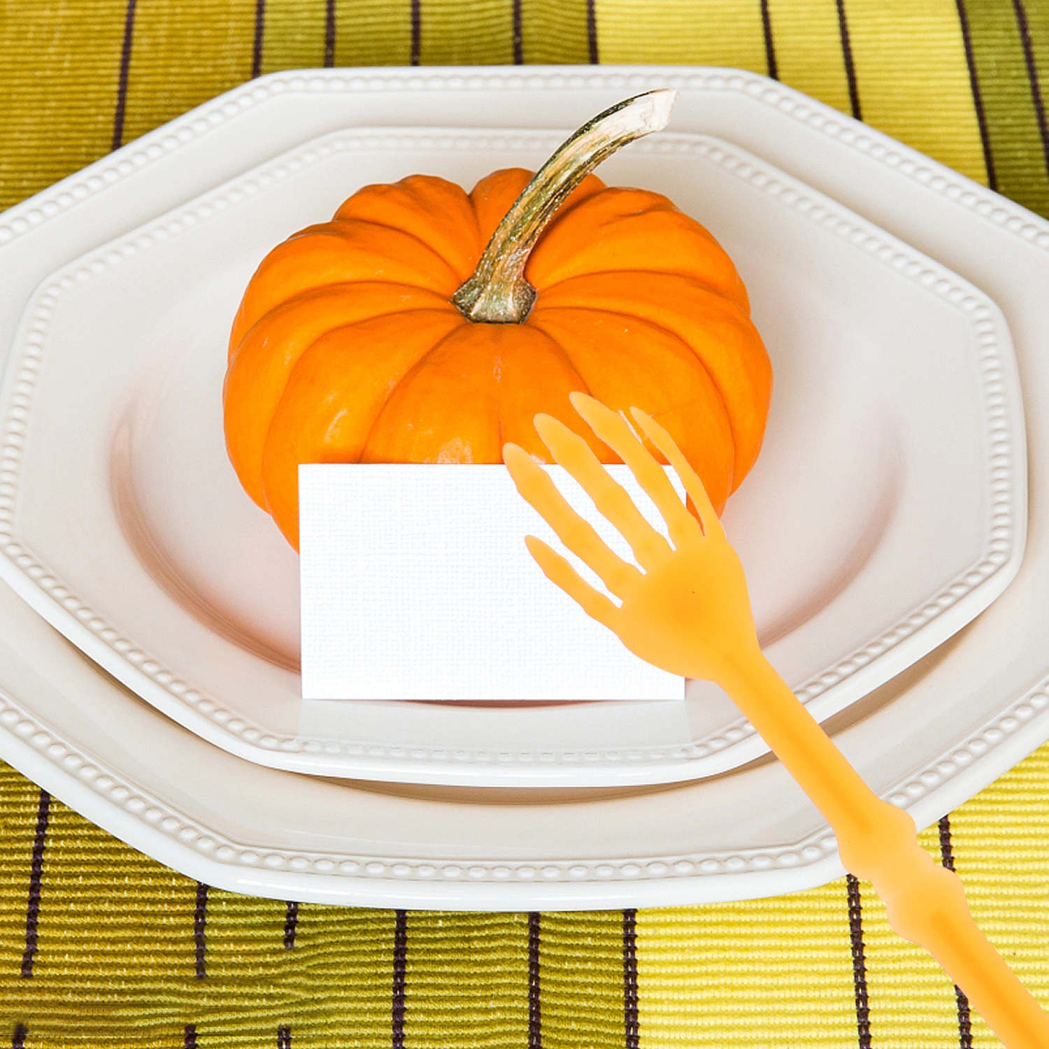 1 Set of Plastic Cutlery Set Plastic Halloween Silverware Halloween Party Plastic Spoon Fork Cutter