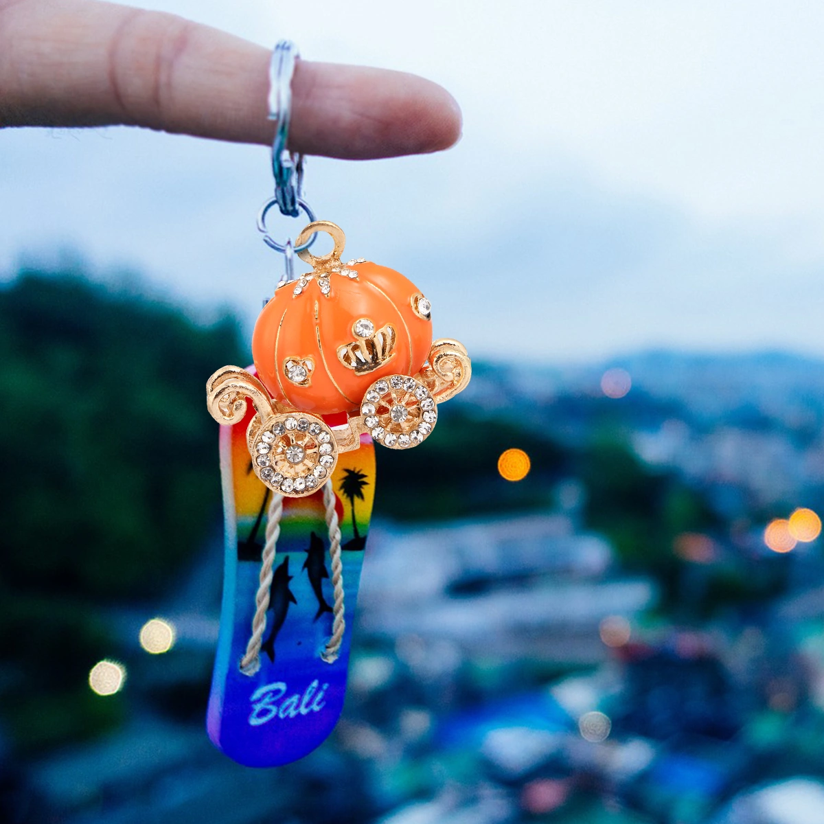2pcs Drip Oil Large Pumpkin Car Diy Alloy Accessories Key Chain Pendant (Random Color)