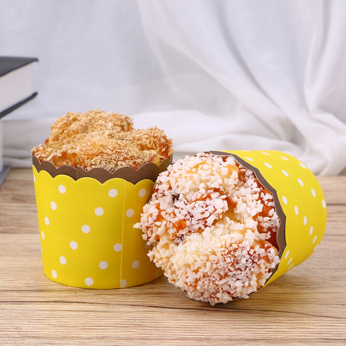 50 Pcs Heat Resistant PE Coating Cupcake Wrappers Colored Round Thicken Muffin Cup Cake Paper Cup(Random Color)