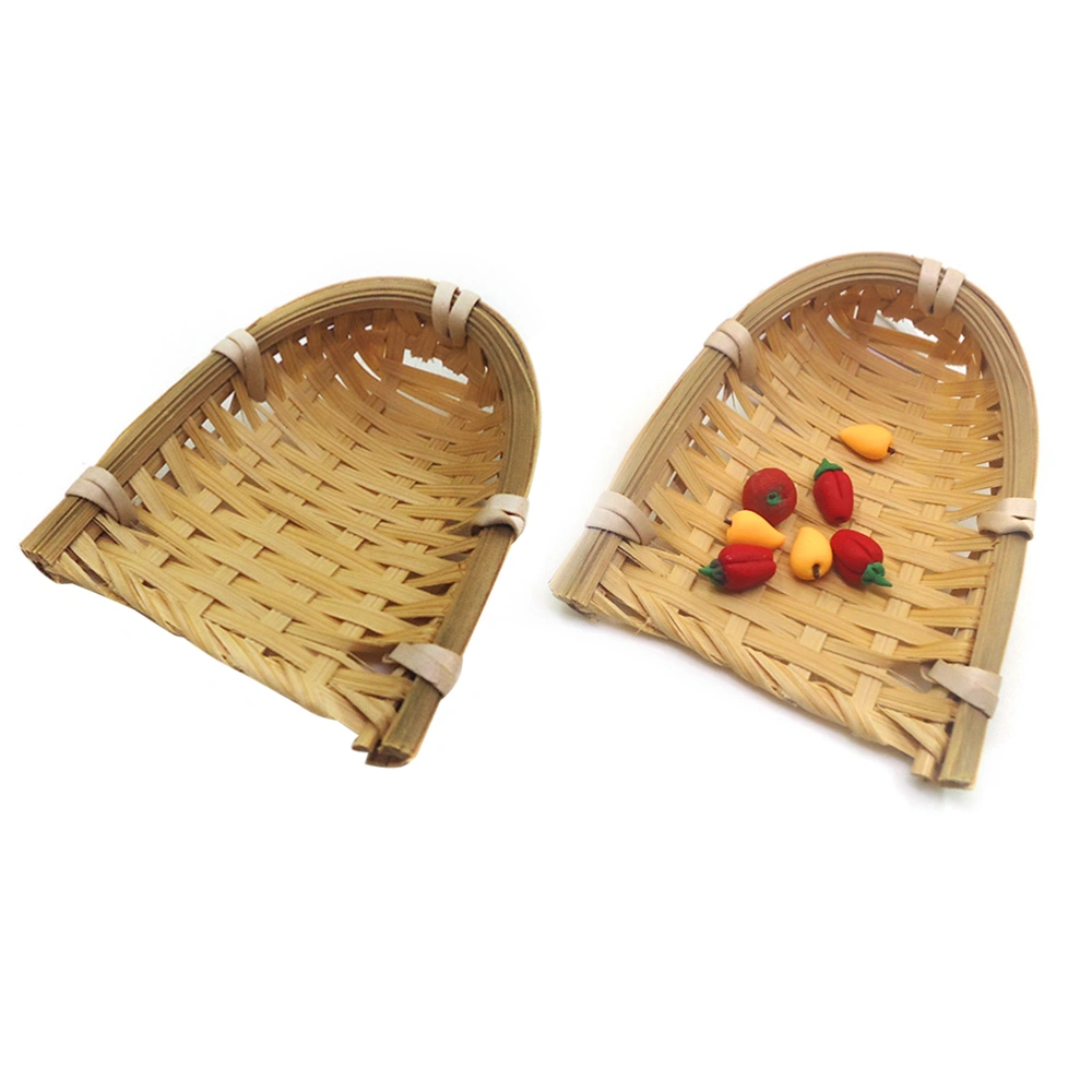 1pc Mini Bamboo Basket Dust-pan Epitome Mini Scene Ornament Storage Basket Miniature for Kids Children