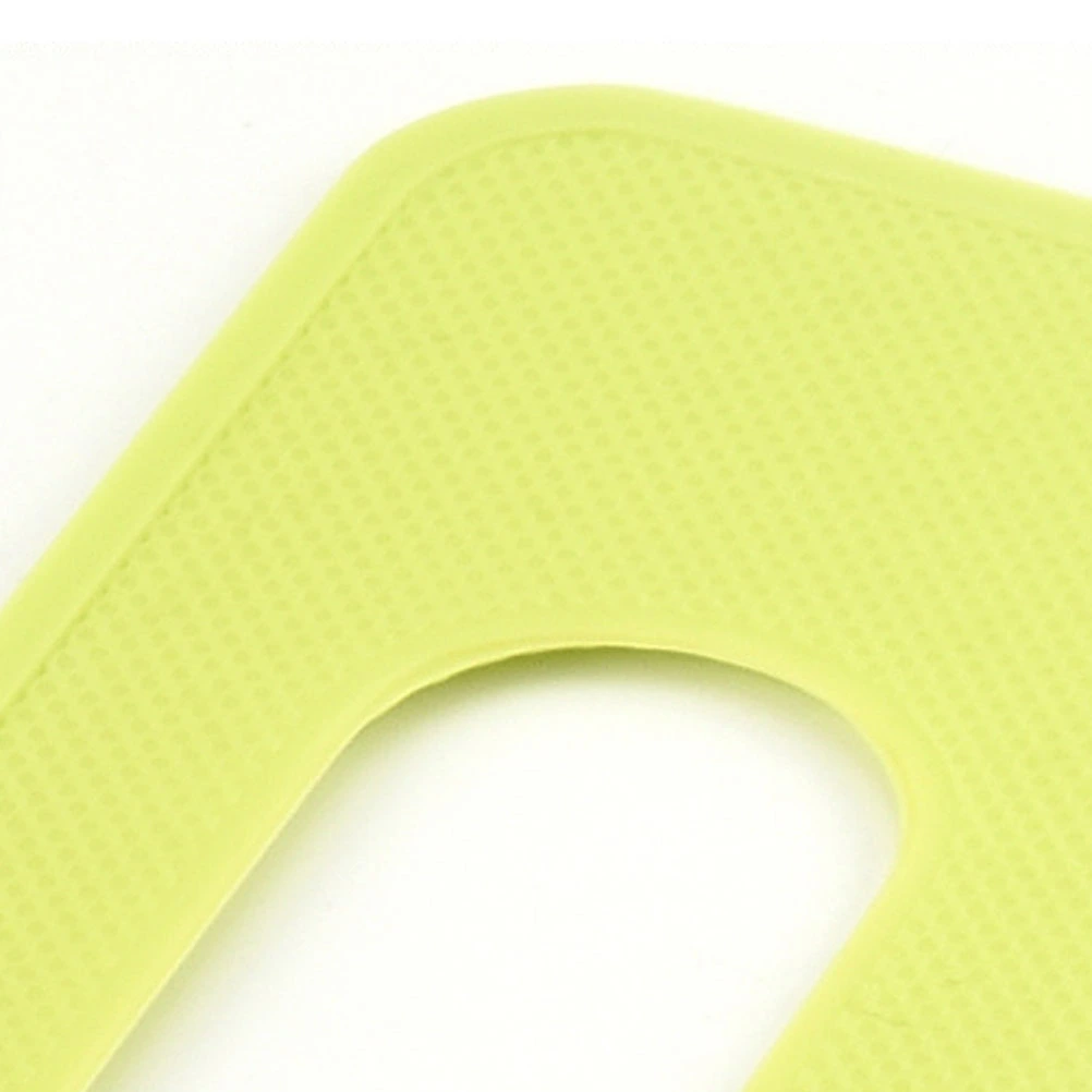4pcs Plastic Cutting Boards Colorful Household Chopping Boards Hangable Kneading Board for Kitchen Home (Assorted Color)