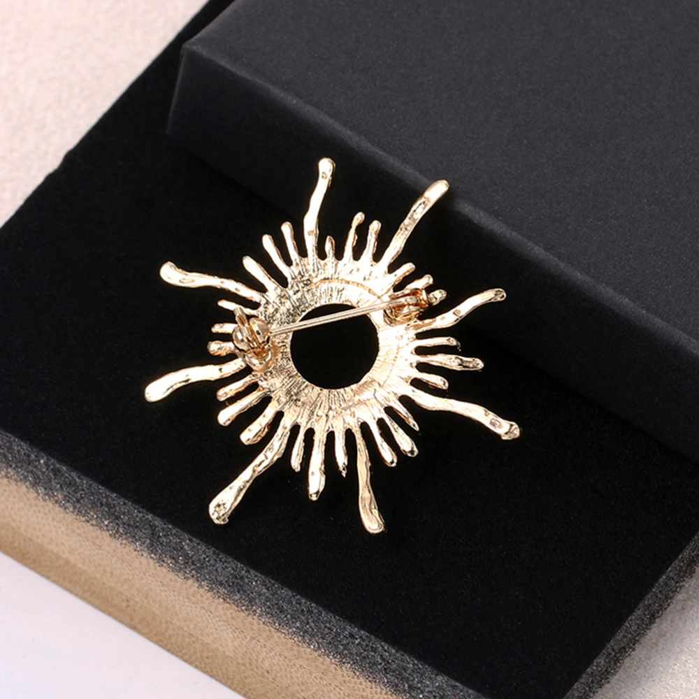 1Pc Stylish Brooch Decorative Corsage Retro Breastpin Clothing Accessory Golden