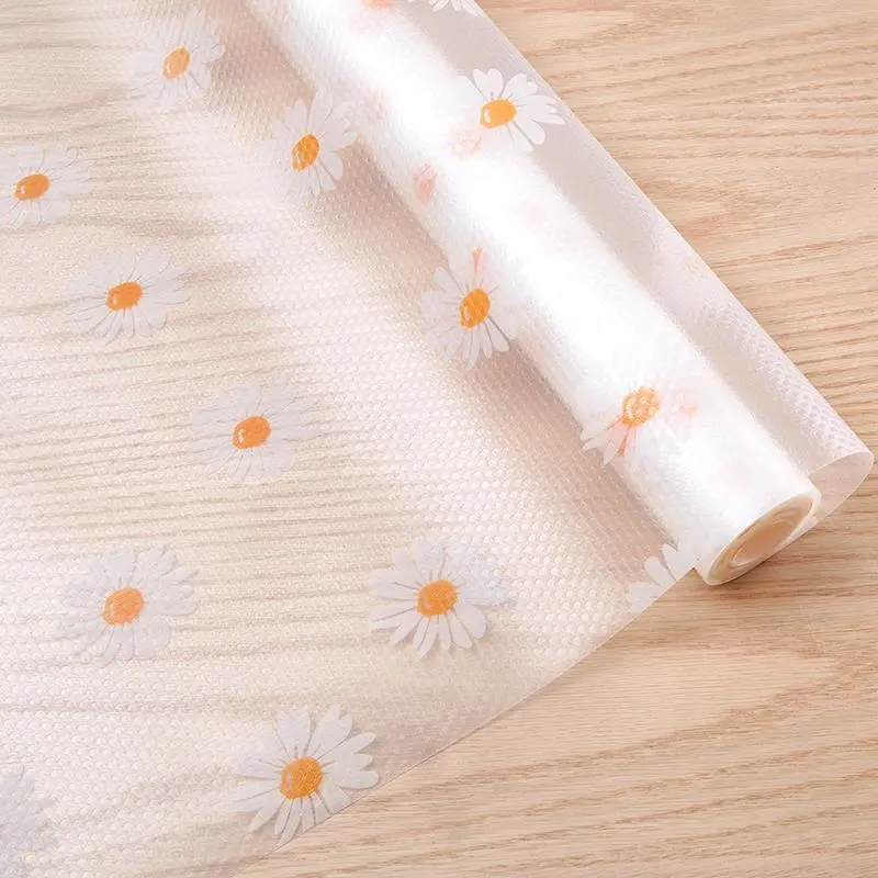 1 Roll of Daisy Pattern Fridge Liners Non Slip Pantry Liners for Shelves Cabinets And Drawers