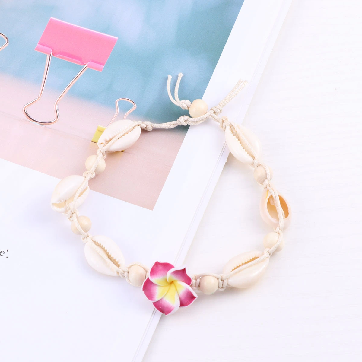 Beach Style Pendant Anklet Hawaiian Flower Shell Anklet Adjustable Ankle Accessory for Women Ladies and Girls