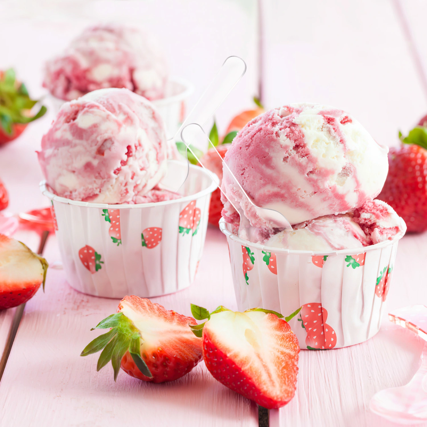 200 Pcs Clear Plastic Spoons Disposable Flatware Spoons for Jelly Ice Cream Dessert Appetizer