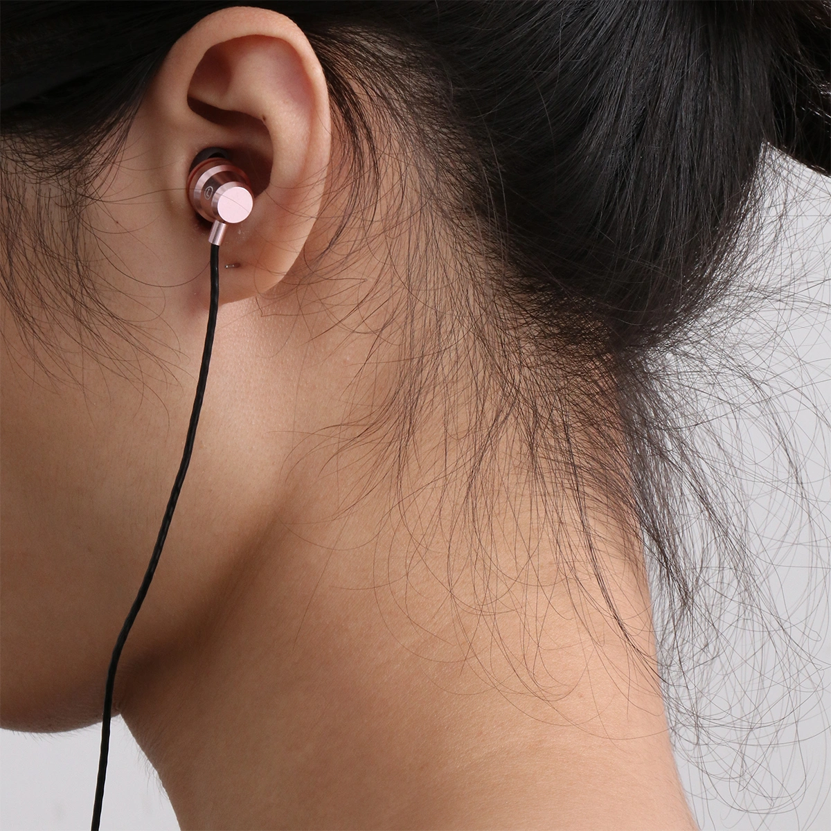 Type-C Headphones Hi-Fi Stereo In-ear Earphone Wired Sports Earbuds with Microphone Surround Sound Headset for Type C Phones and Other Devices (Rose Gold)(Random Packaging)