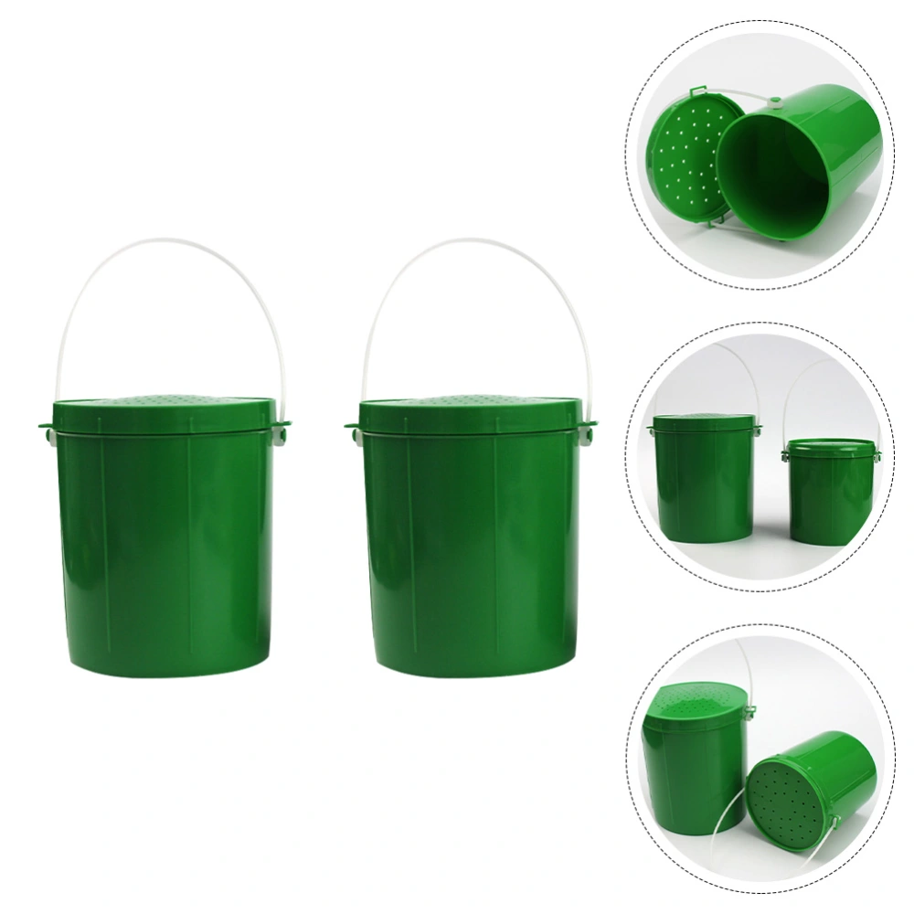 2pcs Portable Fishing Bait Buckets Fishing Earthworm Maggot Buckets (Green)