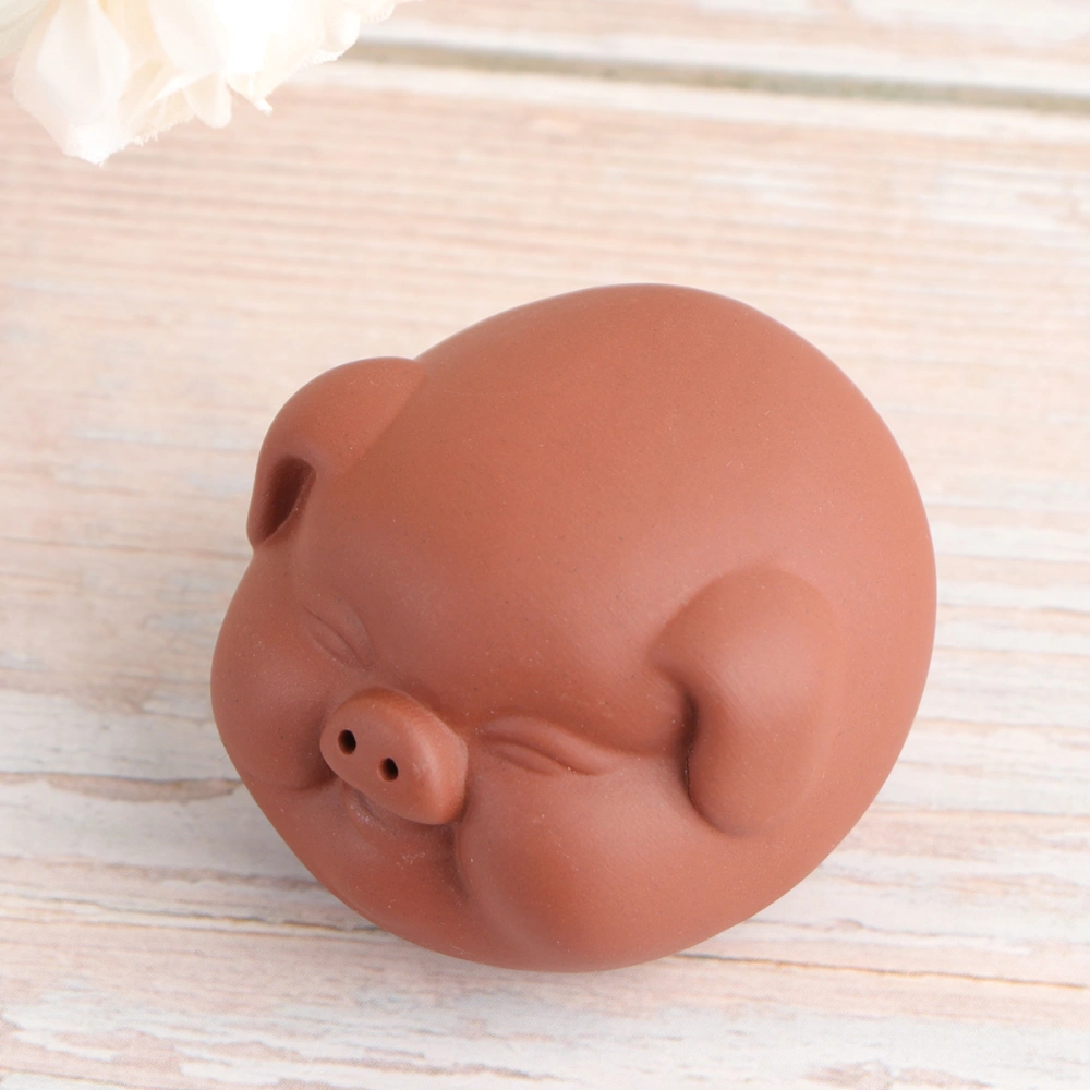 Ceramic Fortune Pig Statue Tea Sculpture Hand Carved Figurine Craft Display Ornament Home Tea Ceremony Decoration (Red)