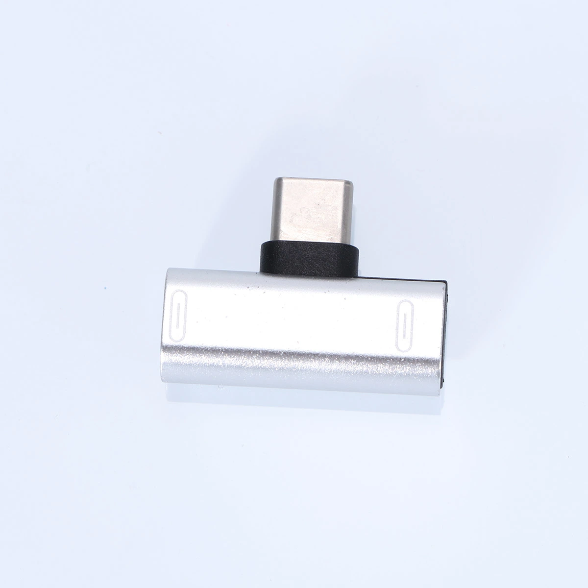 1Pc 2 in 1 3.5mm to Type-C Earphone Adapter Type C Audio Stereo Earphone Converter (Silver)