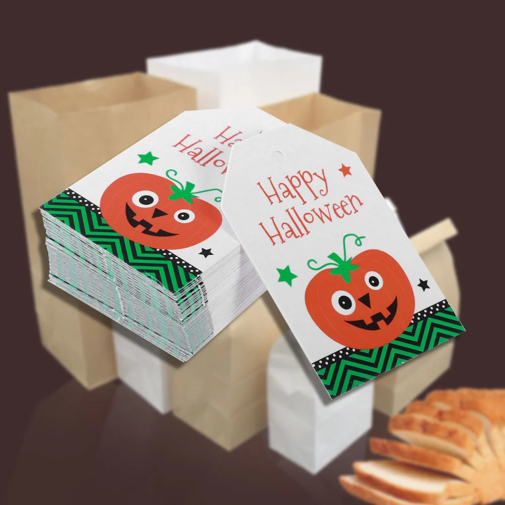 48-50pcs Halloween Gift Tags Message Cards Party Favors Baking Biscuit Candy Treats Bags Boxes Paper Tags Labels (Square,Pumpkin)