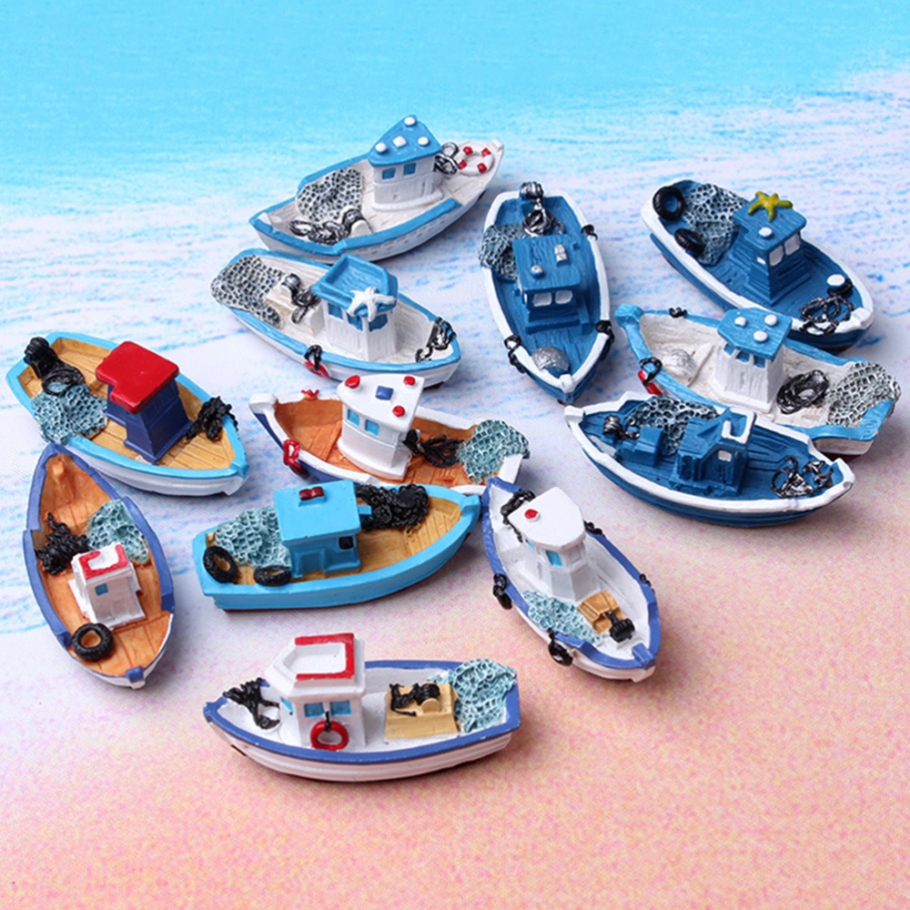 6Pcs Micro Landscape Boats Aquarium Decor Mini Fishing Boat (Random Color Style)