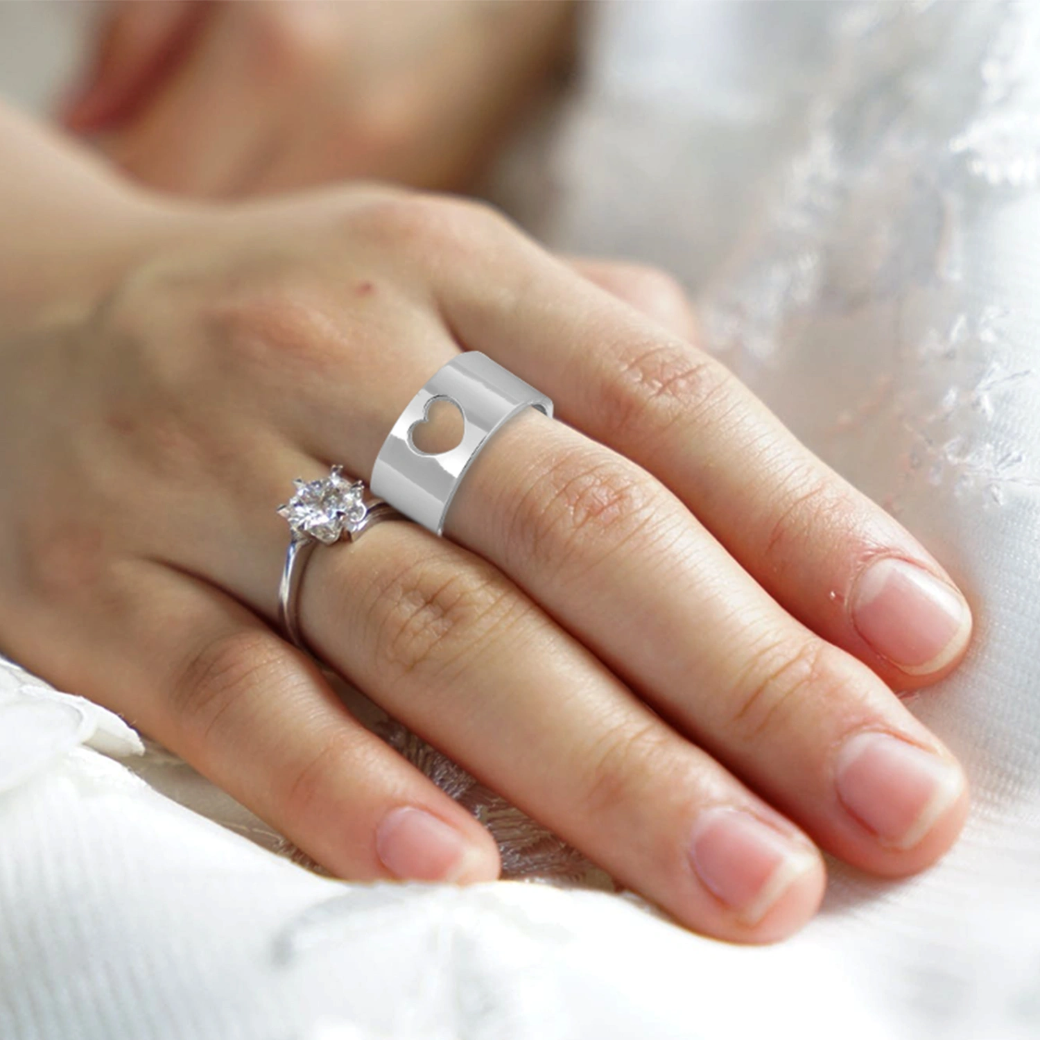 2pcs Fashionable Rings Decorative Couple Rings Romantic Finger Rings Gifts
