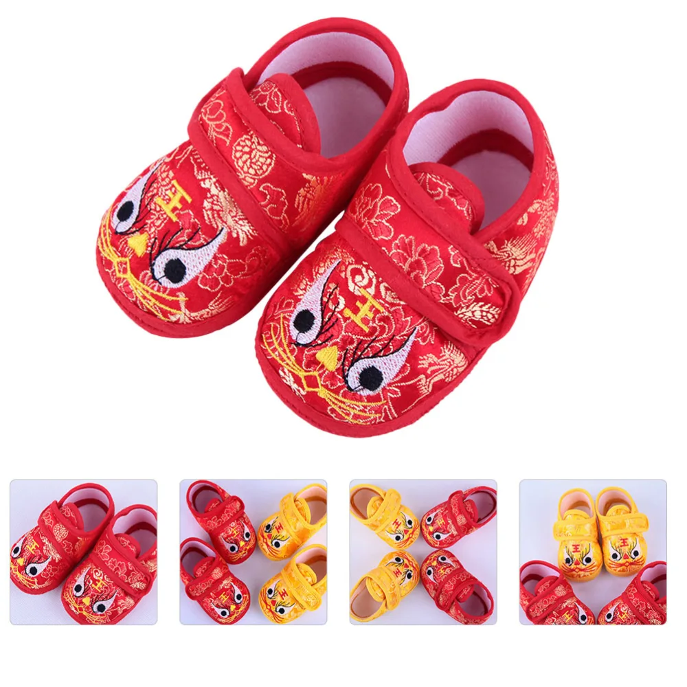 1 Pair of Embroidered Foot-wears Adorable Warm Shoes Cozy Shoes (Size 11)