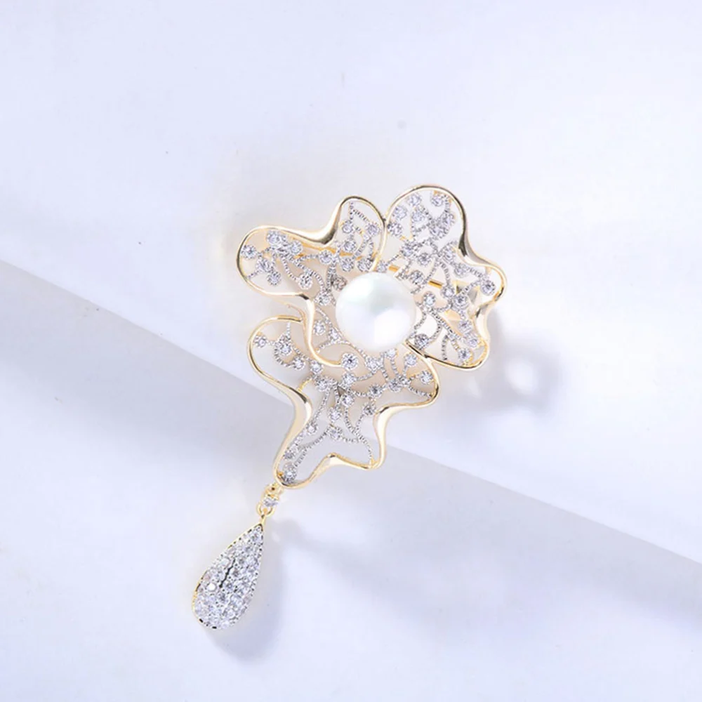 1 Pc Hollowed-out Brooch Lotus Leaf Brooch Elegant Brooch Pin Bouquet Brooches Zircon Pearl Brooches for Women