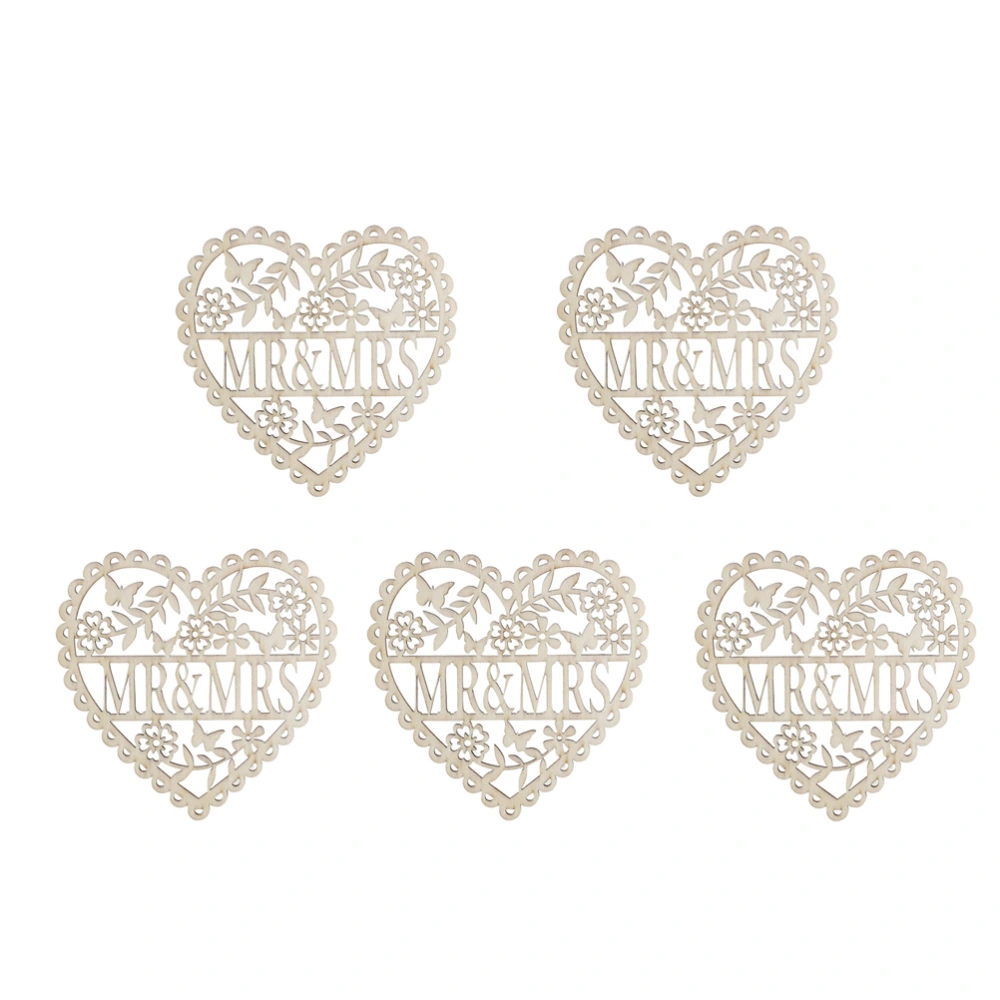 5pcs Wooden Wedding Hanging Pendant Accessary Heart Shaped Ornament Mr and Mrs Hanging Adornment Wedding Anniversary Party Supplies Photographic Props