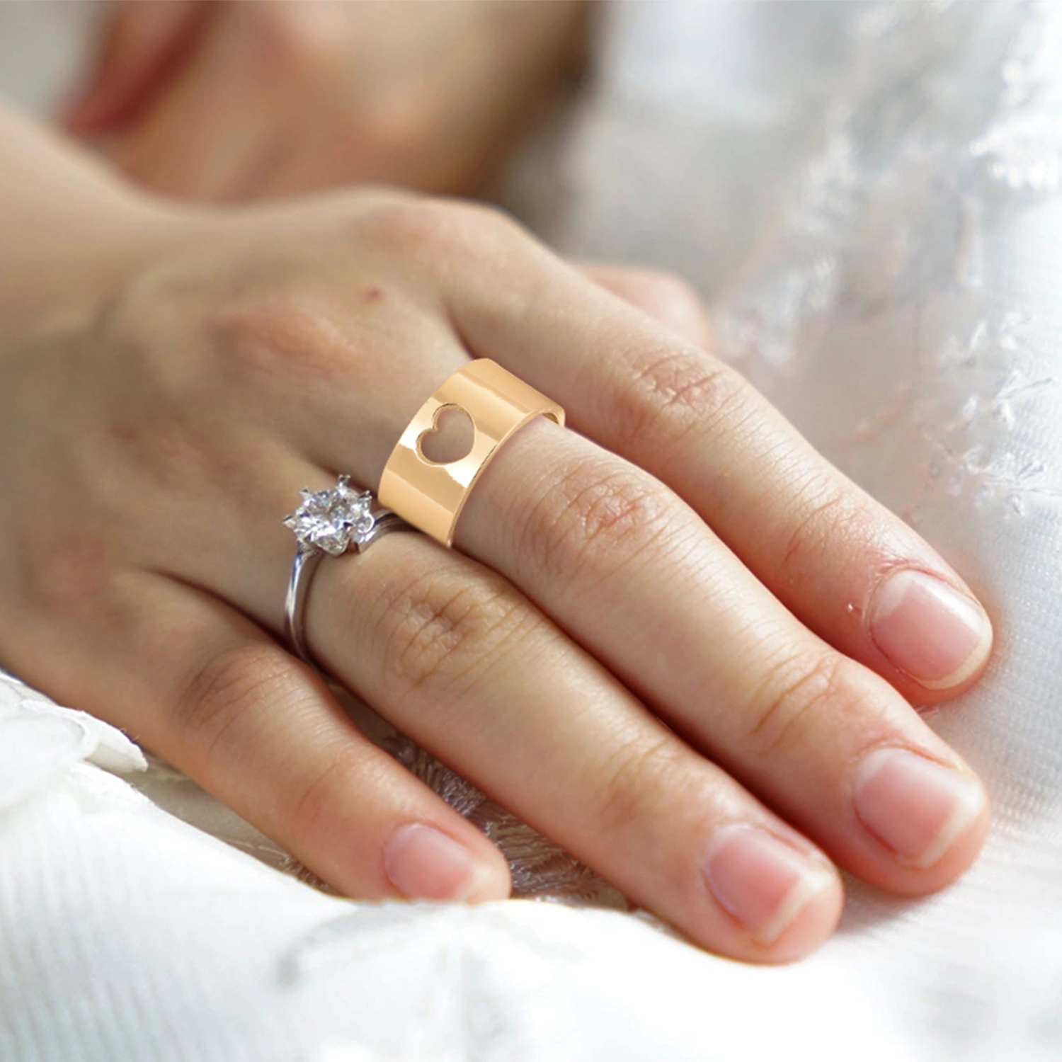 2pcs Fashionable Rings Decorative Couple Rings Romantic Finger Rings Gifts
