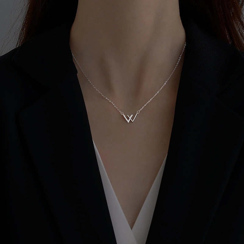 Women's Double V-shaped Female W Necklace