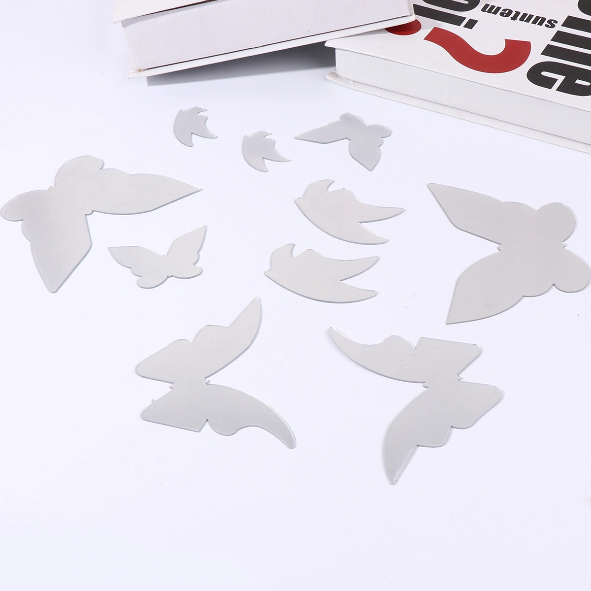 1 Set Decorative 3D Wall Sticker Mirror Stickers Self Adhesive Wall Decals 3d Shape Wall Decals (Silver)