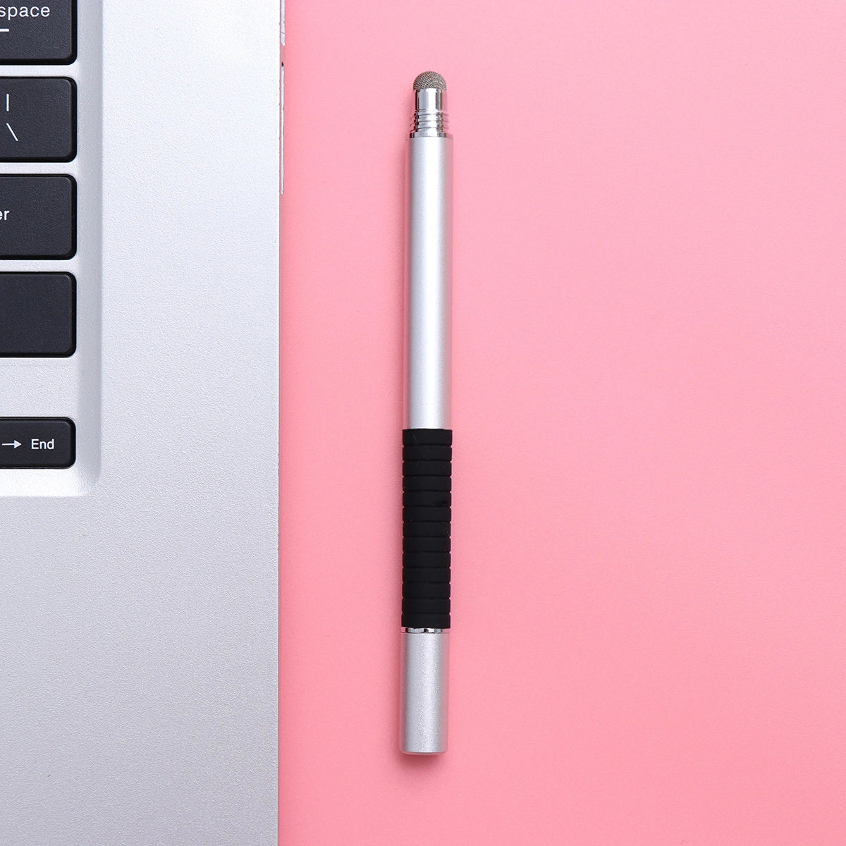 2 in 1 Multifunction Fine Point Round Thin Tip Touch Screen Pen Capacitive Stylus Pen For Smart Phone Tablet (Silver)
