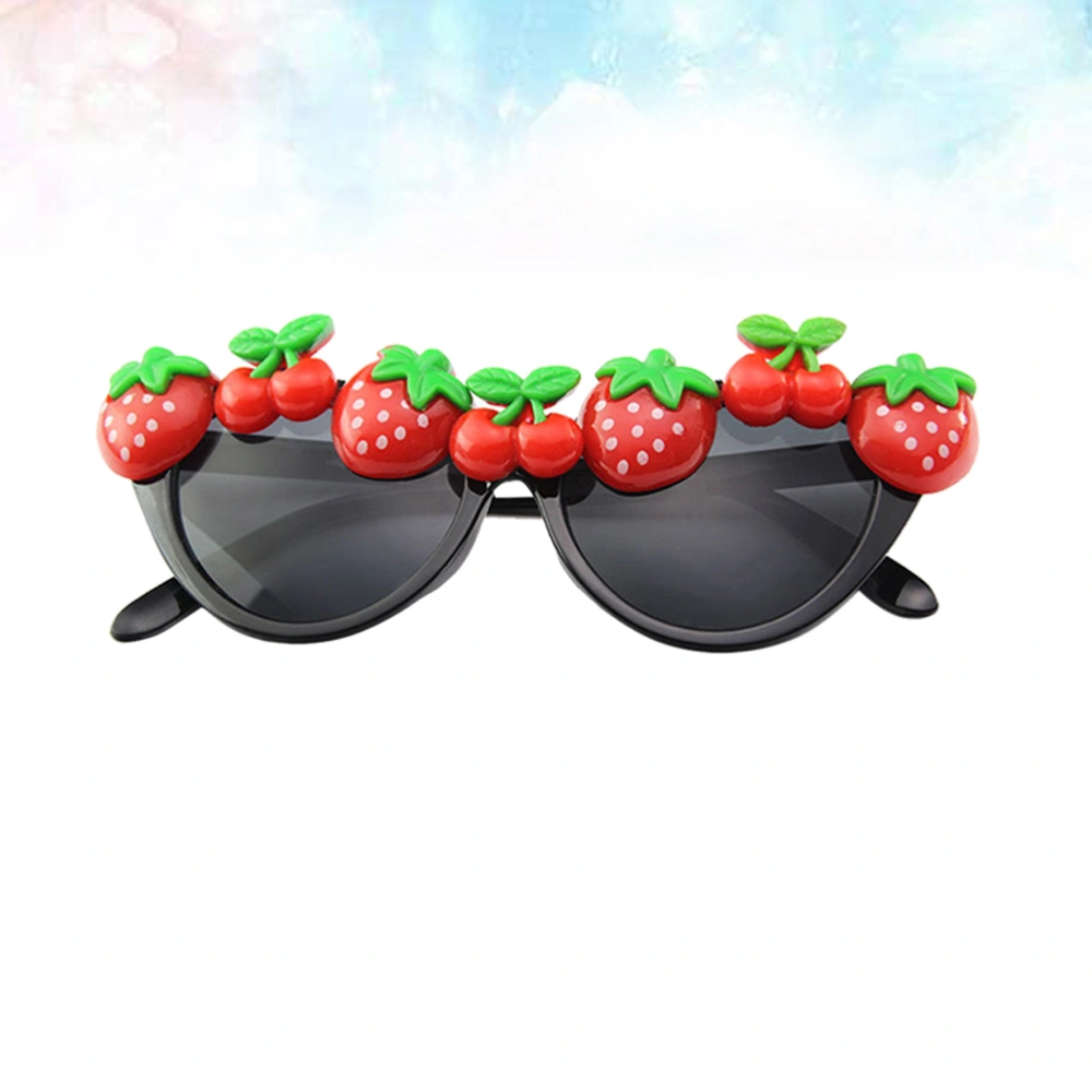 Hawaiian Style Decorative Sunglasses Strawberry Shaped Eyewear Funny Fruit Glasses Dancing Party Supplies (Picture 1)