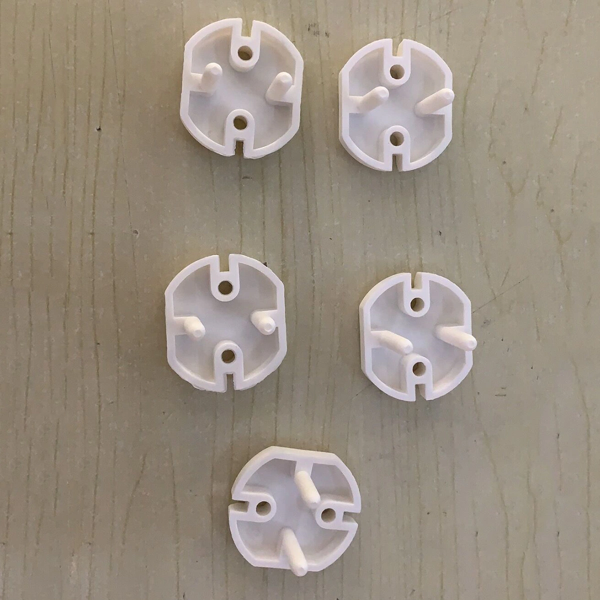 5pcs Child Safety Outlet Covers Electric Socket Cover Socket Protector