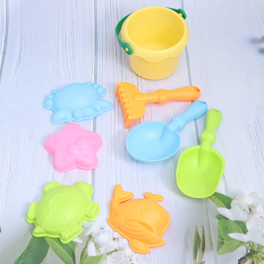 7pcs Beach Sand Toy Playset Kids Funny Plastic Bathing Playing Sand Toy Beach Game Toys (Random Color)