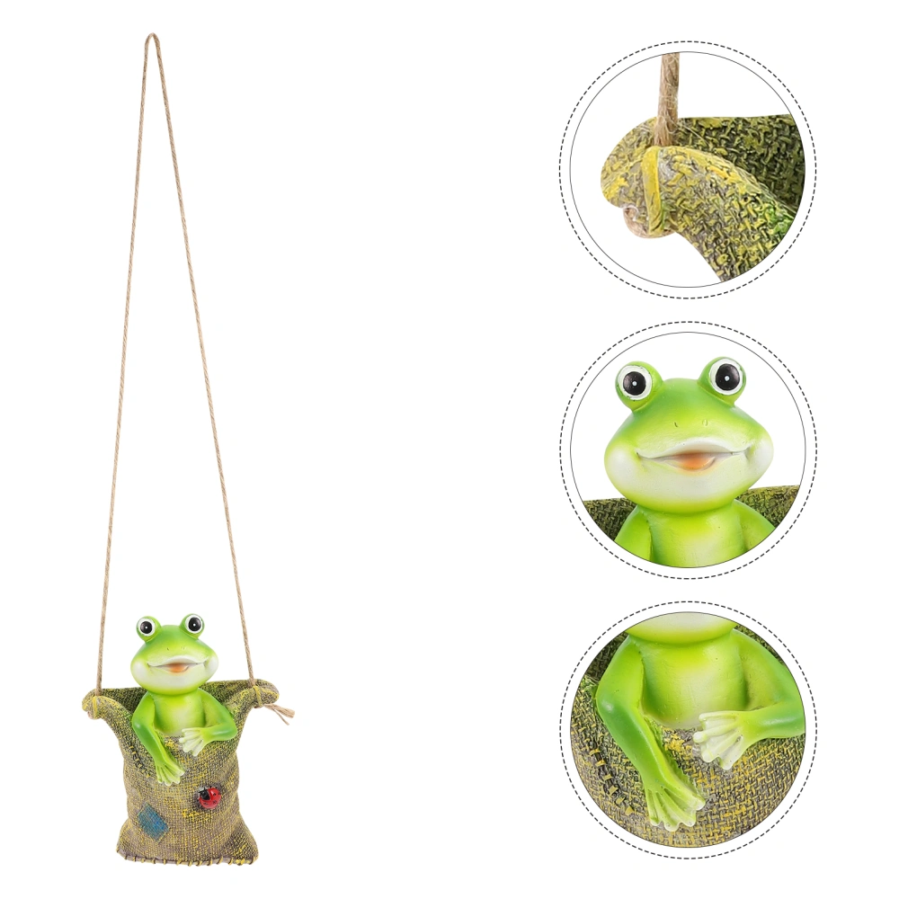 1pc Garden Decorative Resin Frogs Pendant Chic Lovely Fake Animals Shape Decor