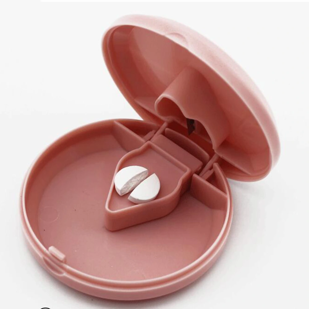 1pc Round Plastic Tablet Cutter Portable Pill Splitter Multifunction Medicine Storage Box (Pink)