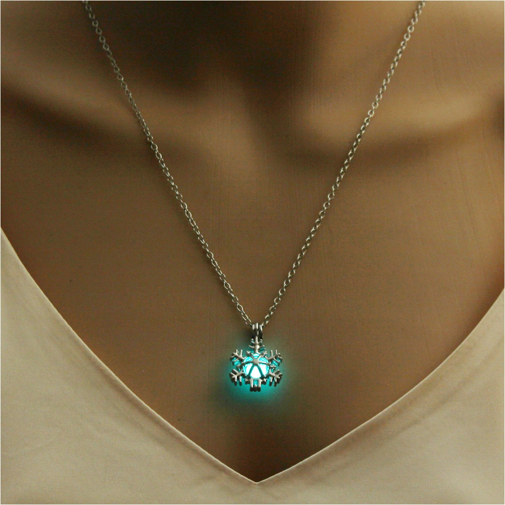 Luminous Choker Snowflake Necklaces for Women Pendant Necklace Drop Necklace