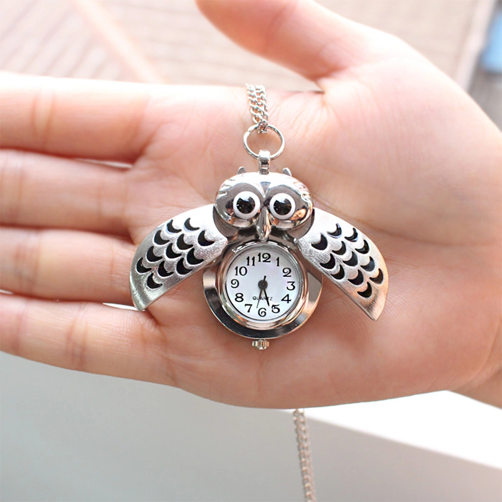 1PC Retro Owl Shape Pocket Watch Lovely Spreading Wings Owl Pocket Watch Delicate Crescent Owl Pocket Watch for Friend Family (Silver)