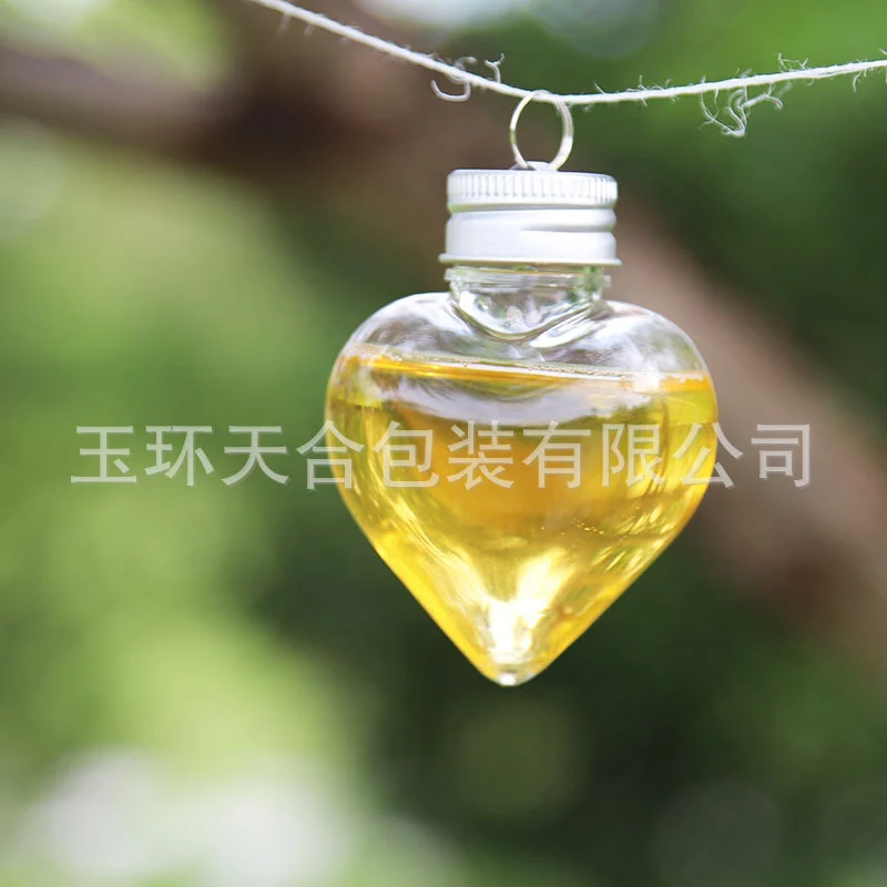 10pcs Christmas Juice Containers Beverage Bottles Xmas Heart Shaped Candy Bottles Hanging Pendant