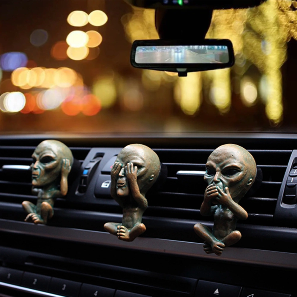 3Sets Car Air Freshener Clip Car Air Conditioner Air Outlet Resin Alien Decoration