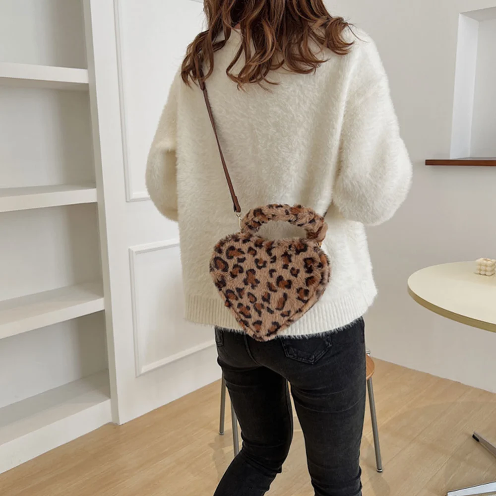 1Pc Heart Shaped Handbag Beautiful Crossbody Bag Fashion Shoulder Bag for Women