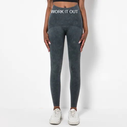 WOMEN'S WORKOUT CLOTHES