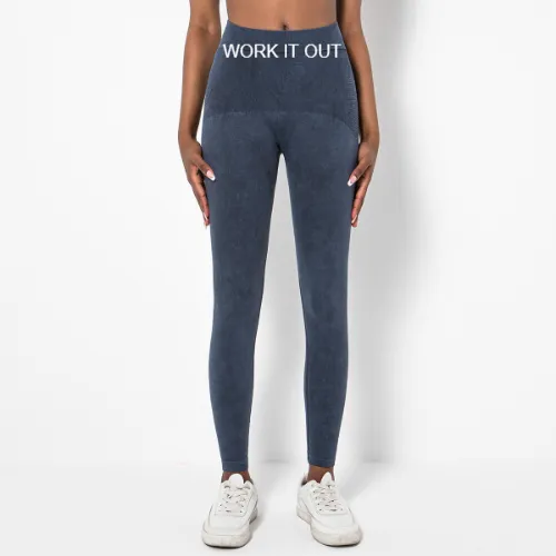 WOMEN'S WORKOUT CLOTHES