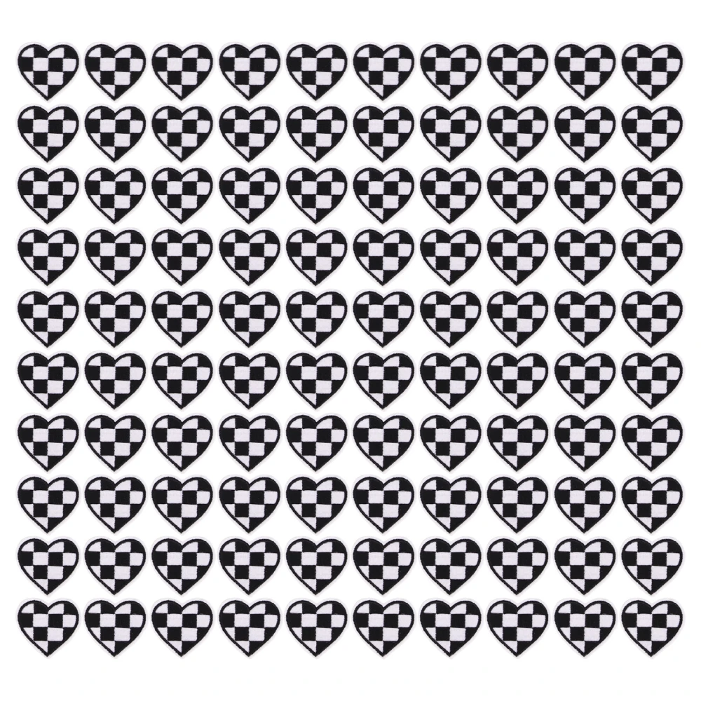 100pcs Heart Shaped Patches Iron On Black White Grids Embroidered DIY Applique Patches for Clothes Bags