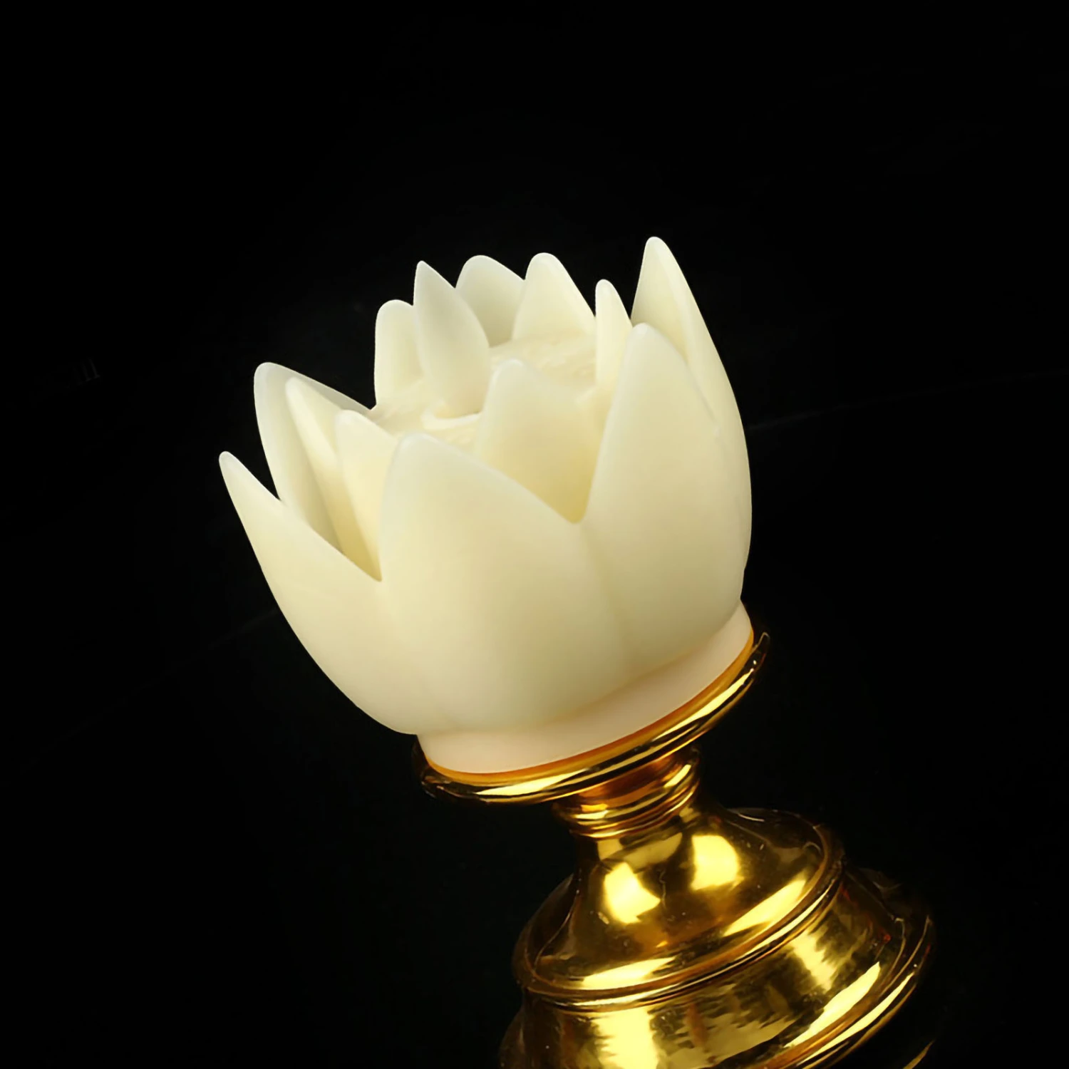 LED Lotus Lamp Simulated Candle Wick Design Soft Natural Light Lotus Flower Light Buddha Lamp Decoration Beige