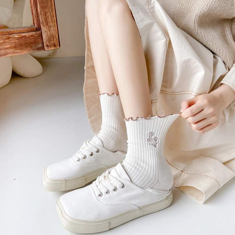 Women's Wooden Ear Socks Mid Tube Cotton