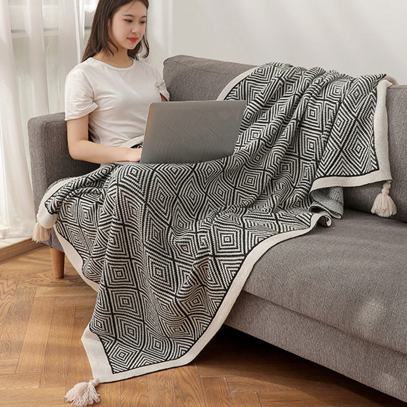 Home Fashion Simple Striped Knitted Blanket