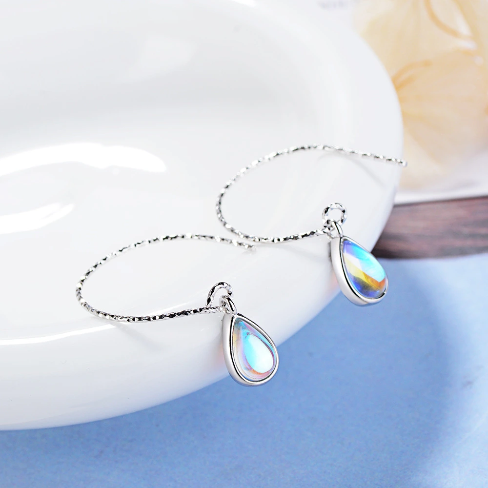 Women's Moonstone Gradient Lengthened Short Earrings