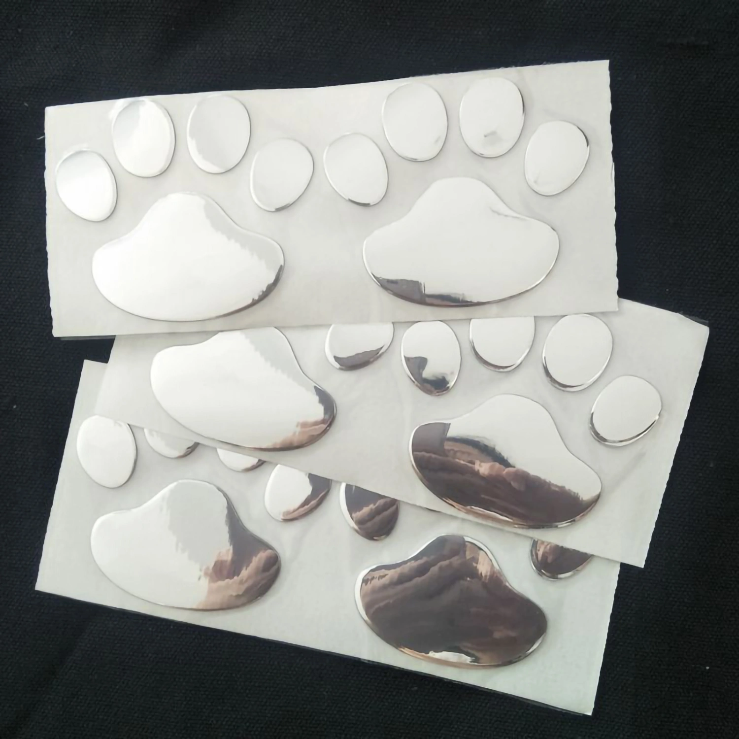 2pcs Universal PVC Dog Paw Footprint Sticker Car Emblem Decal Decoration Exterior AccessoriesSilver