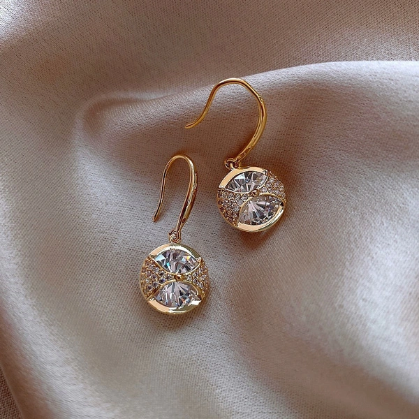 Creative Earrings Luxury Gem Earrings Charm Circle Earrings Exquisite Earrings Party Valentines Day Gift Birthday Engagement Wedding Earrings