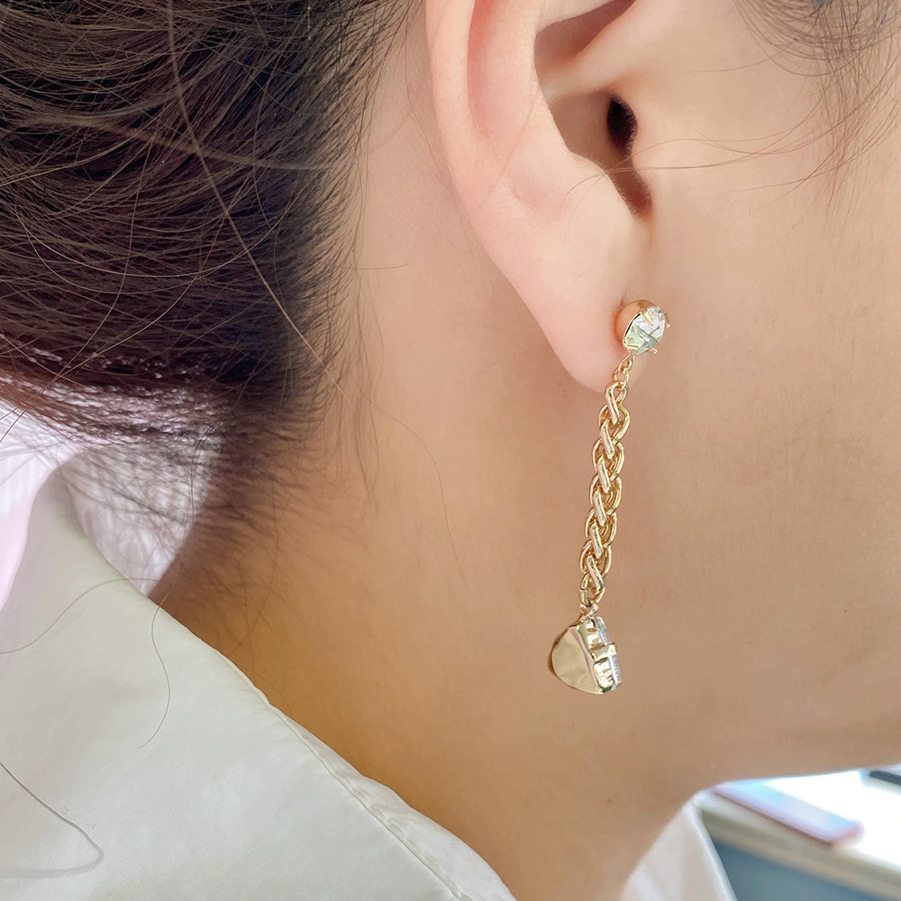 Women's Fashion Temperament Chain Mid-length Earrings