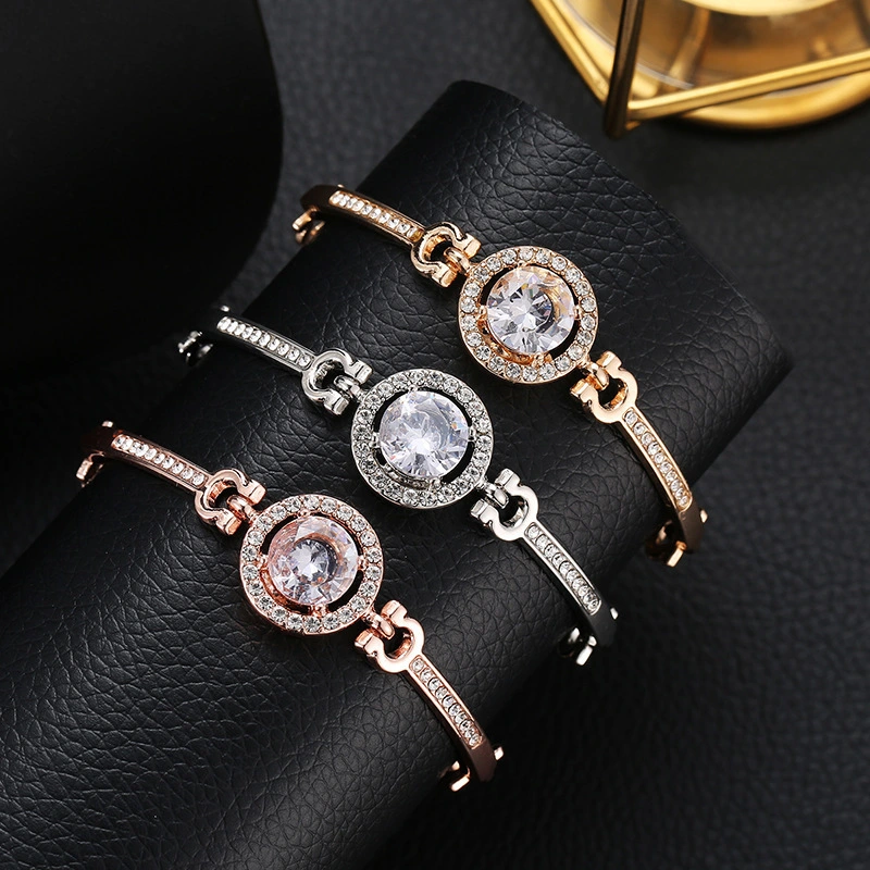 Fashionable rose gold crystal versatile bracelet for women