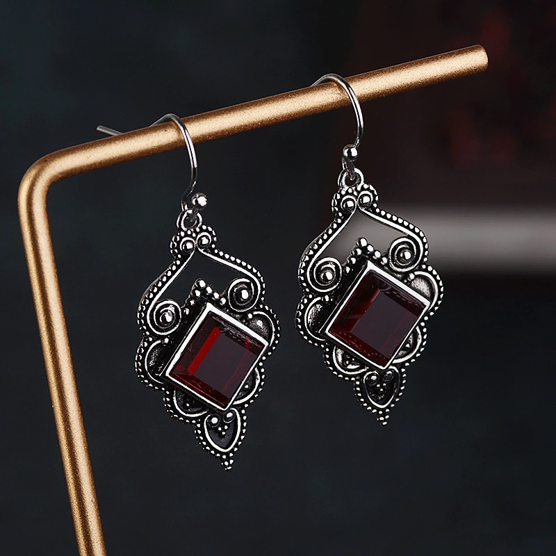 Women's Vintage Earrings One-of-a-kind Peacock Red Fire Labradorite Earrings. 925 Silver 1 Pair