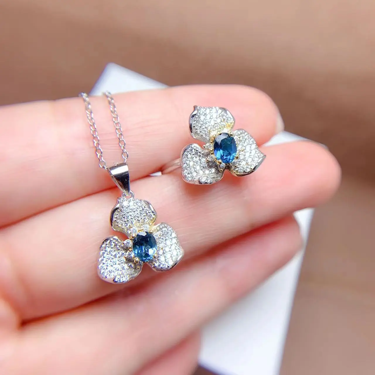 925 Silver Plated 18K Inlaid Natural London Blue Topaz Necklace Set