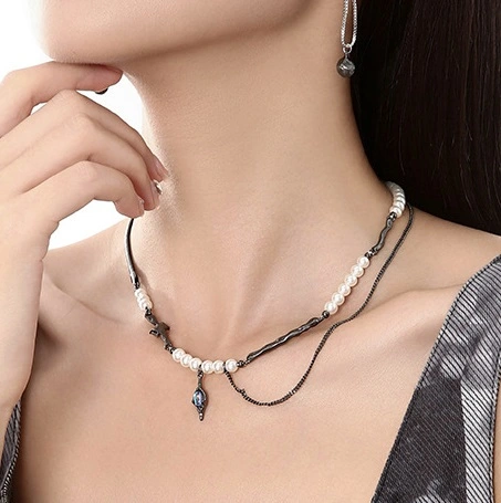 Elegant High Sense Stitching Snake Bones Chain Niche Ins Pearl Necklace Female